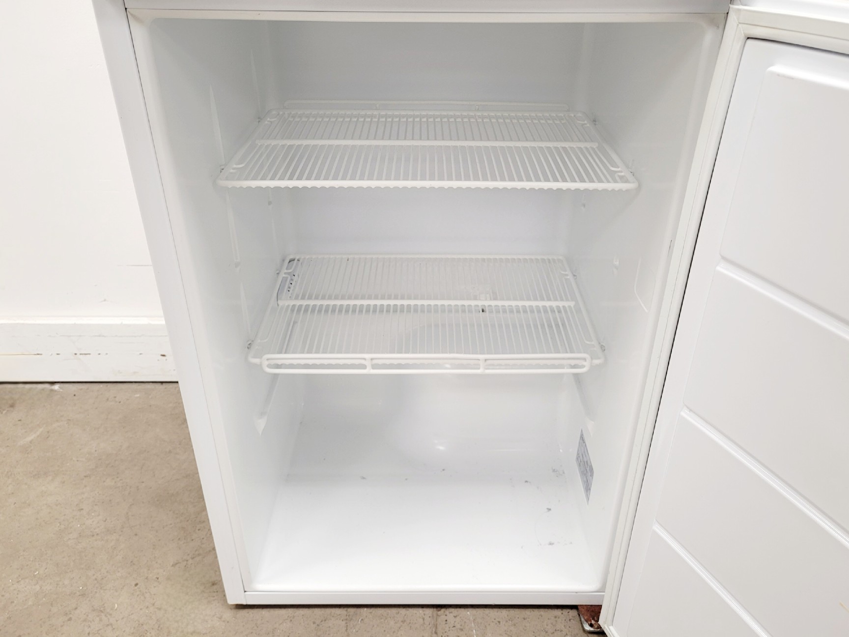 Image of Lec LR 507 Under Counter Refrigerator