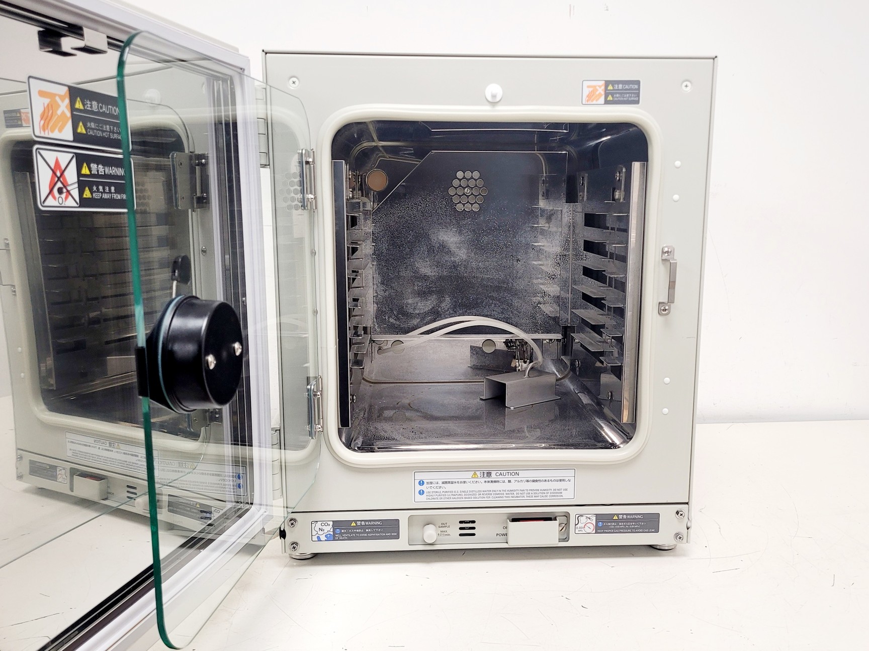 Image of Panasonic MCO-5M-PE CO2 Benchtop Incubator