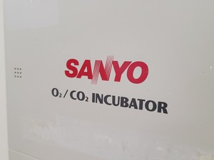Thumbnail image of Sanyo O2/CO2 MCO-19M Incubator Lab