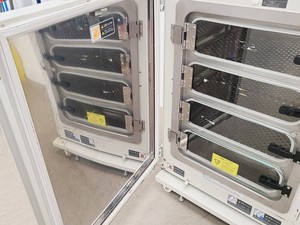 Thumbnail image of Sanyo O2/CO2 MCO-19M Incubator Lab