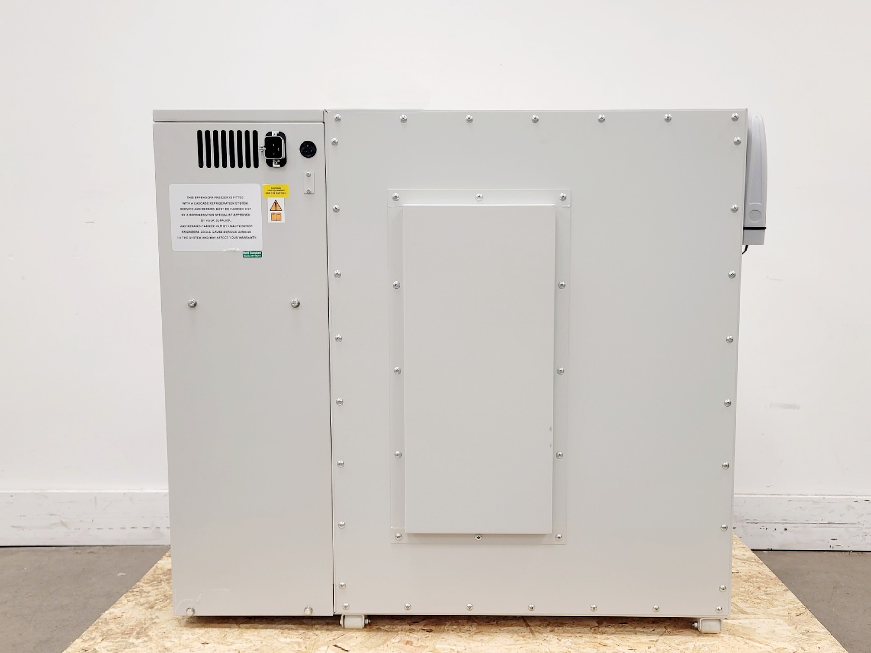 Image of Eppendorf CryoCube F101h-86 Ultra-Low Temperature Freezer Lab