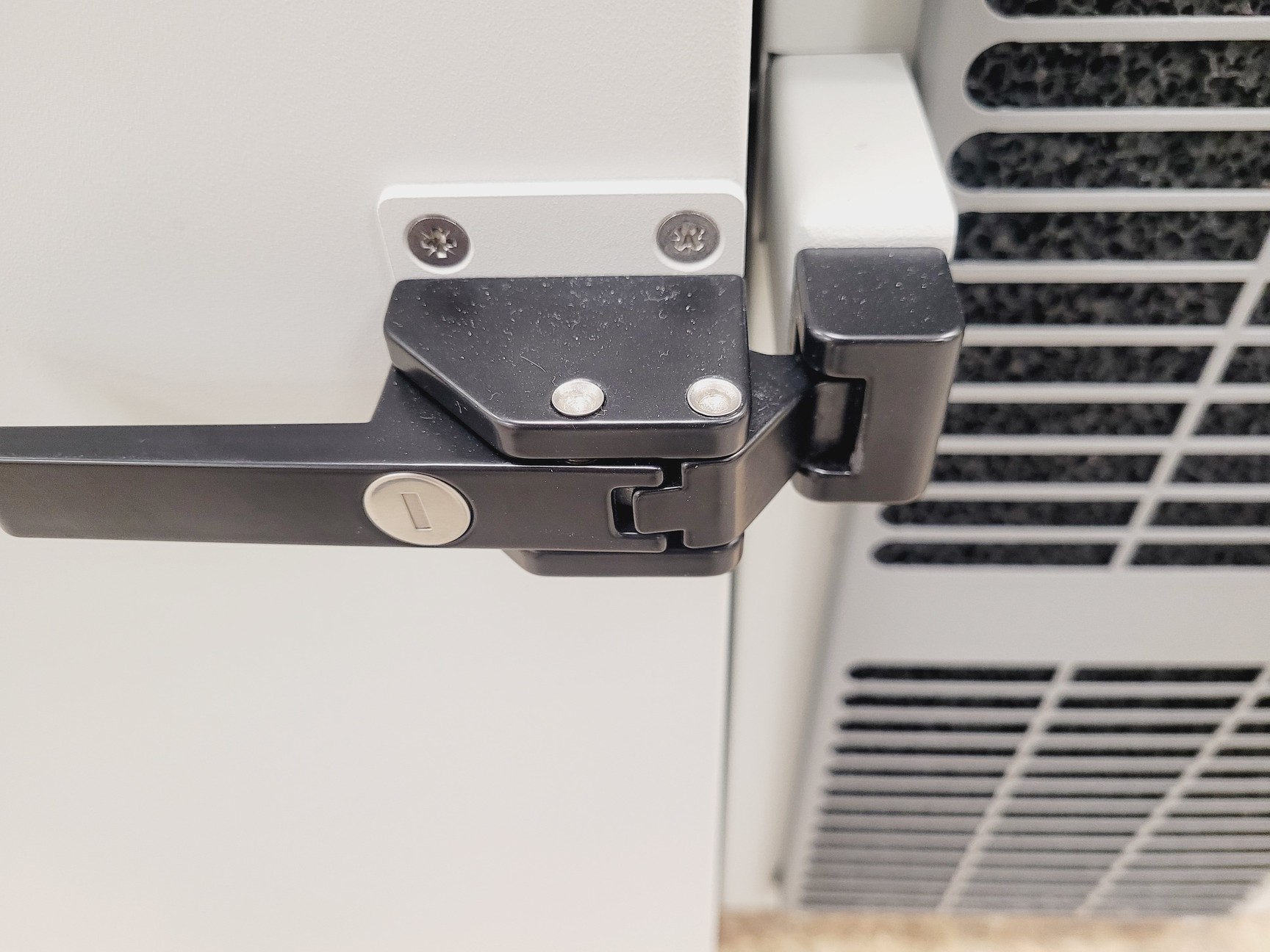 Image of Eppendorf CryoCube F101h-86 Ultra-Low Temperature Freezer Lab