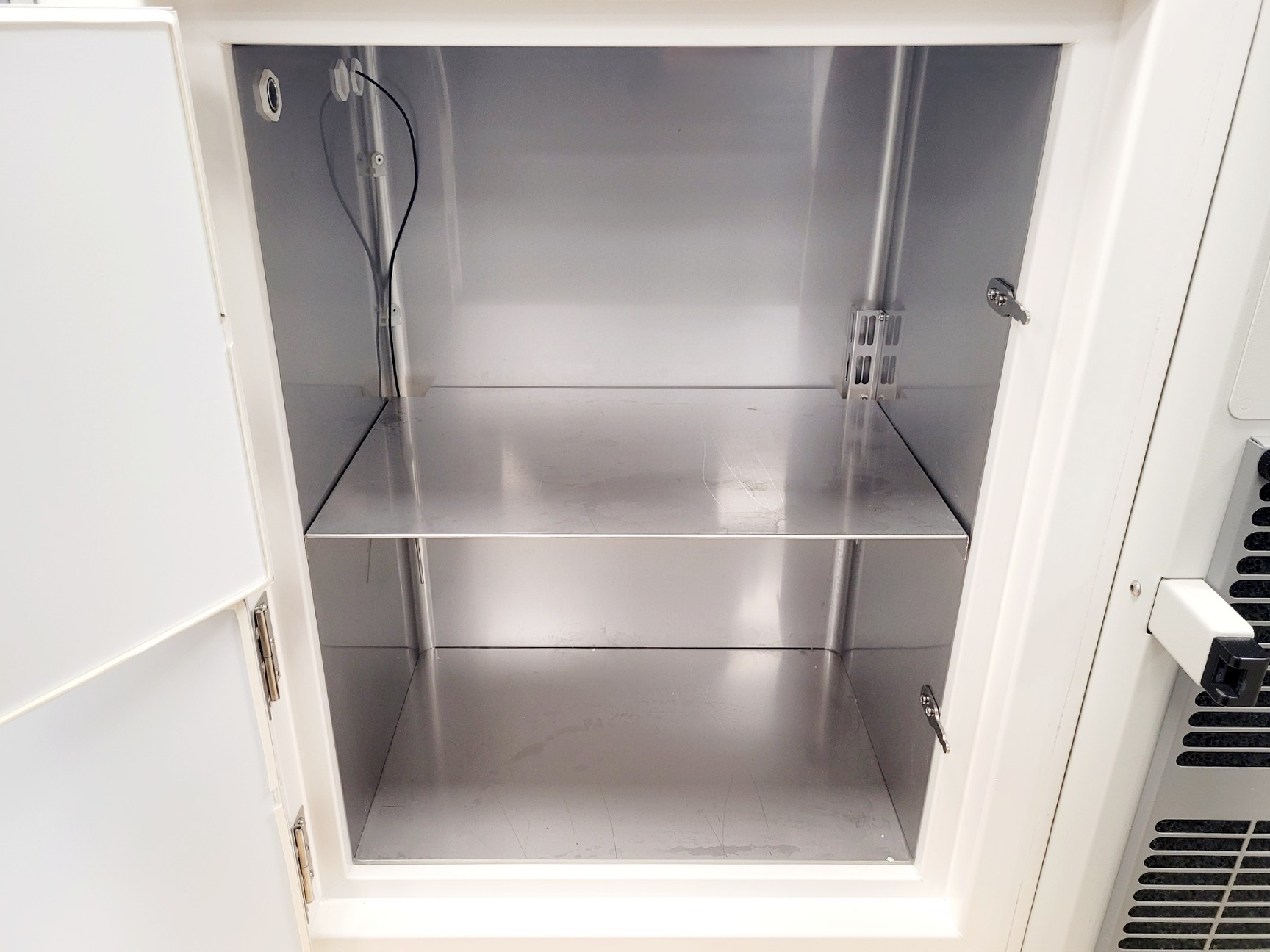 Image of Eppendorf CryoCube F101h-86 Ultra-Low Temperature Freezer Lab