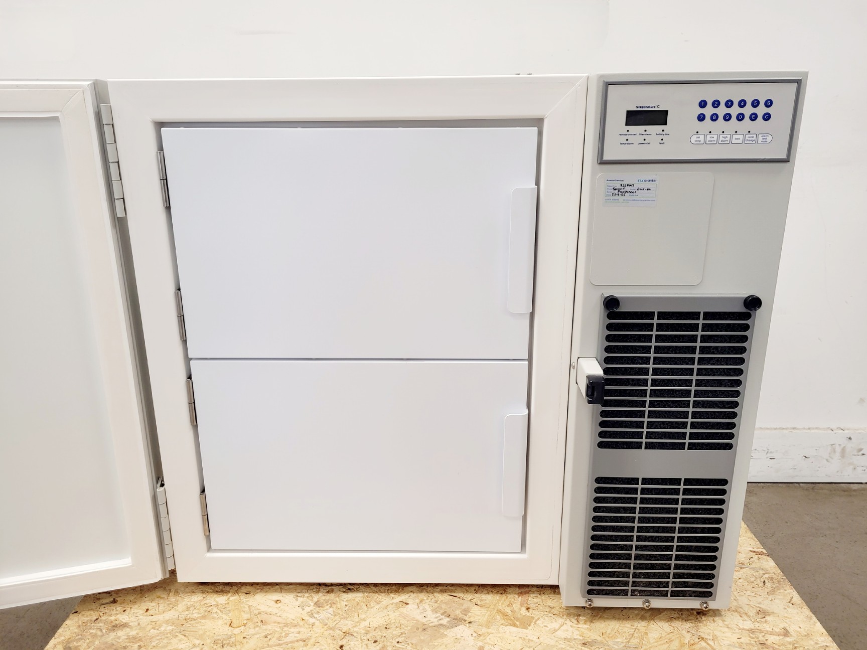 Image of Eppendorf CryoCube F101h-86 Ultra-Low Temperature Freezer Lab