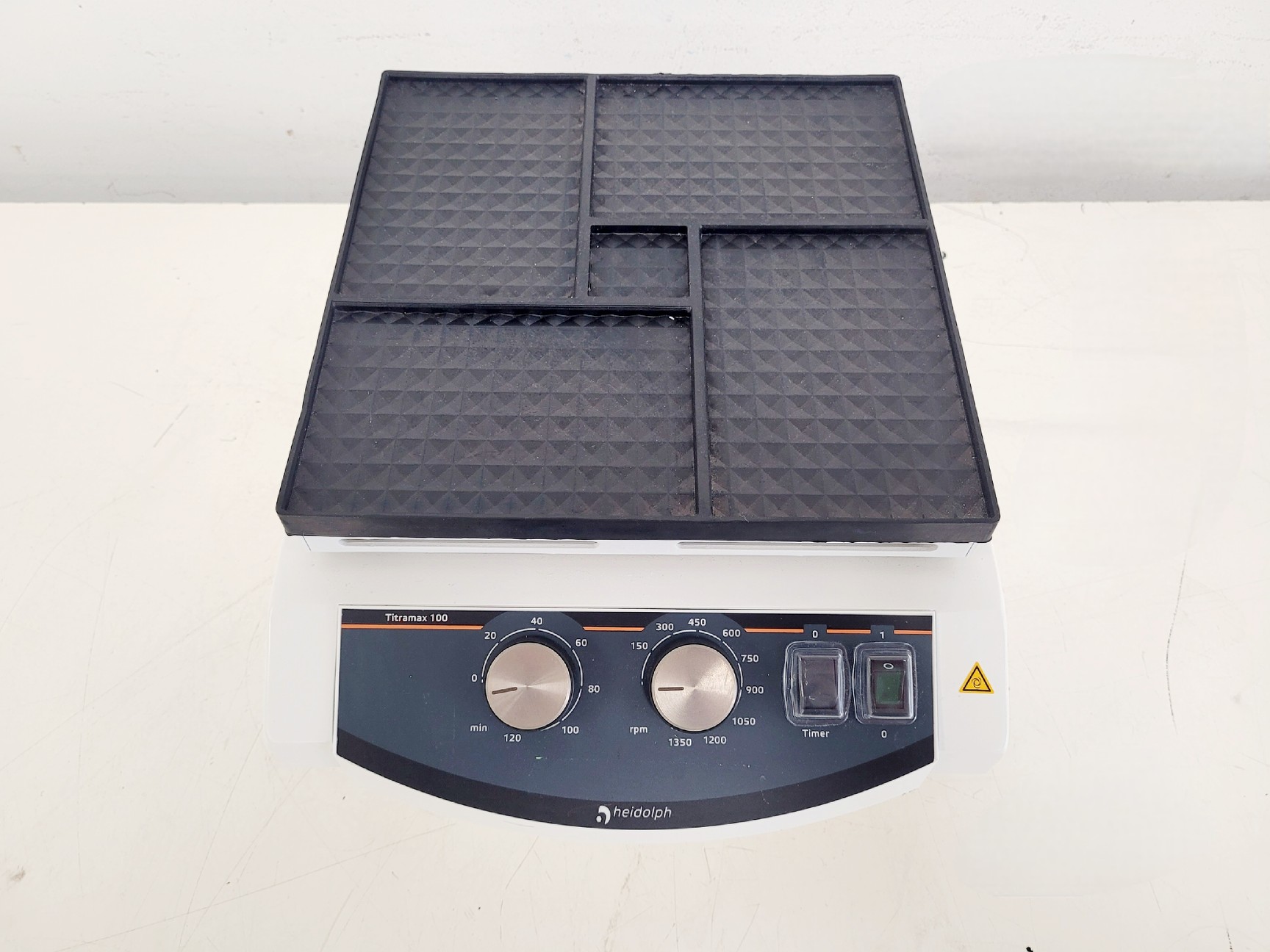 Image of Heidolph Titramax 100 Benchtop Microplate Shaker (2022) Lab