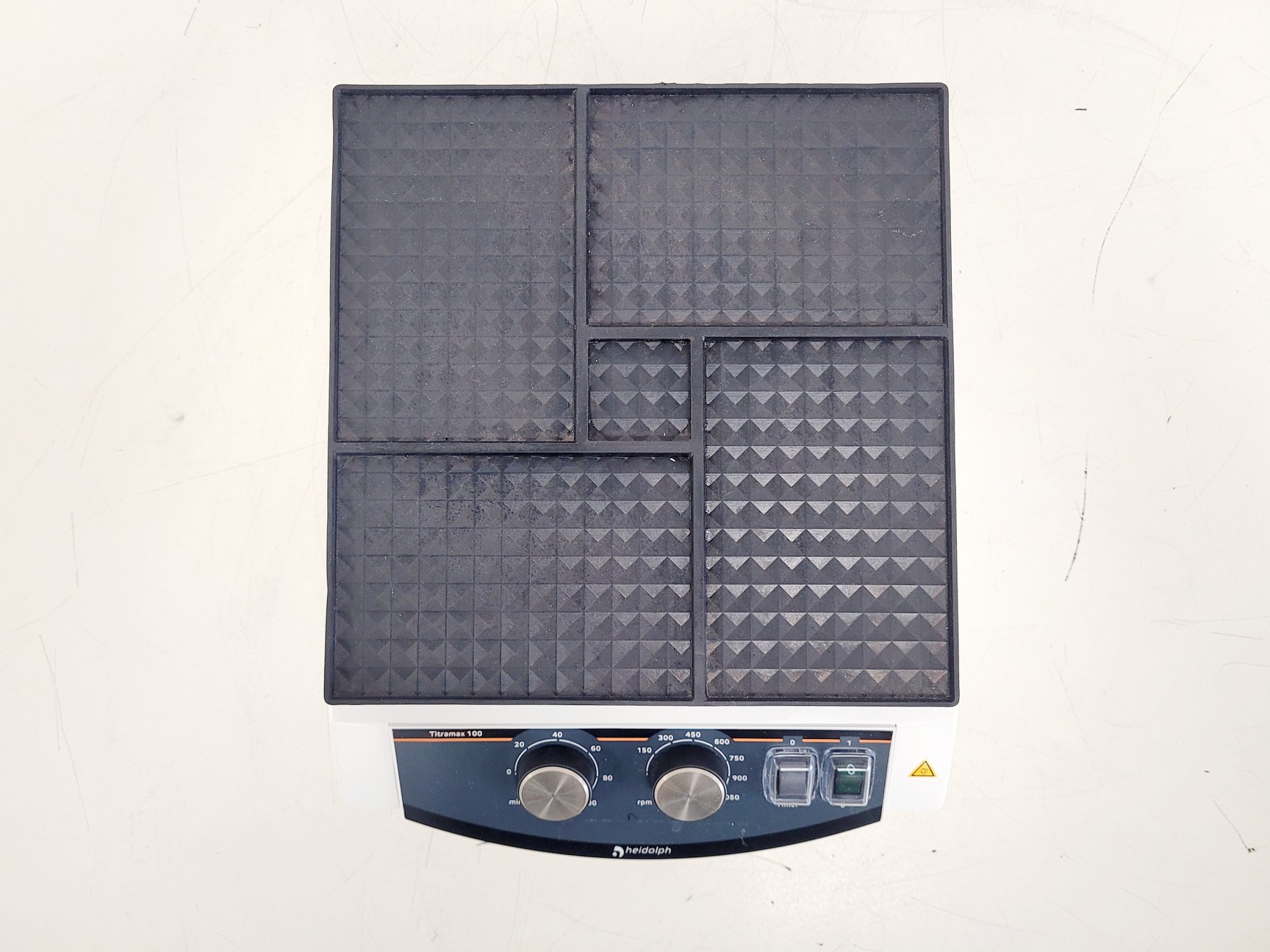 Image of Heidolph Titramax 100 Benchtop Microplate Shaker (2022) Lab