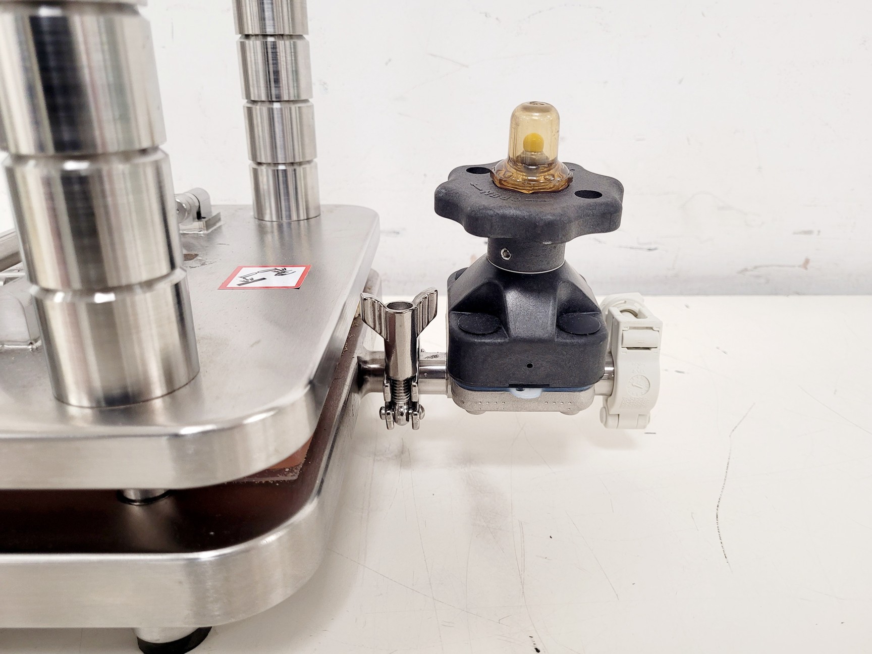 Image of Millipore Pellicon 2 P2B3-00C-05 Cassette Filter & XX42PMINI Holder