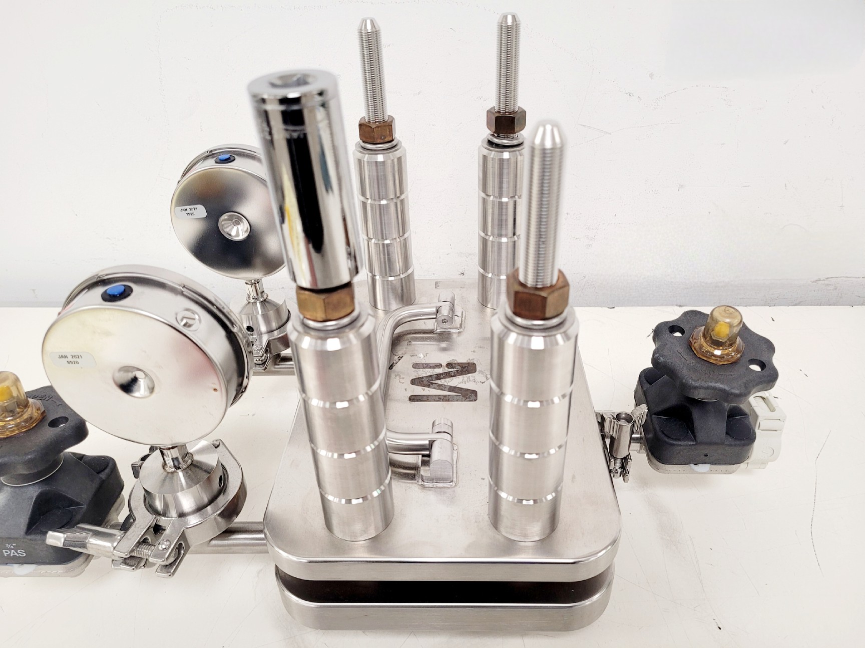 Image of Millipore Pellicon 2 P2B3-00C-05 Cassette Filter & XX42PMINI Holder