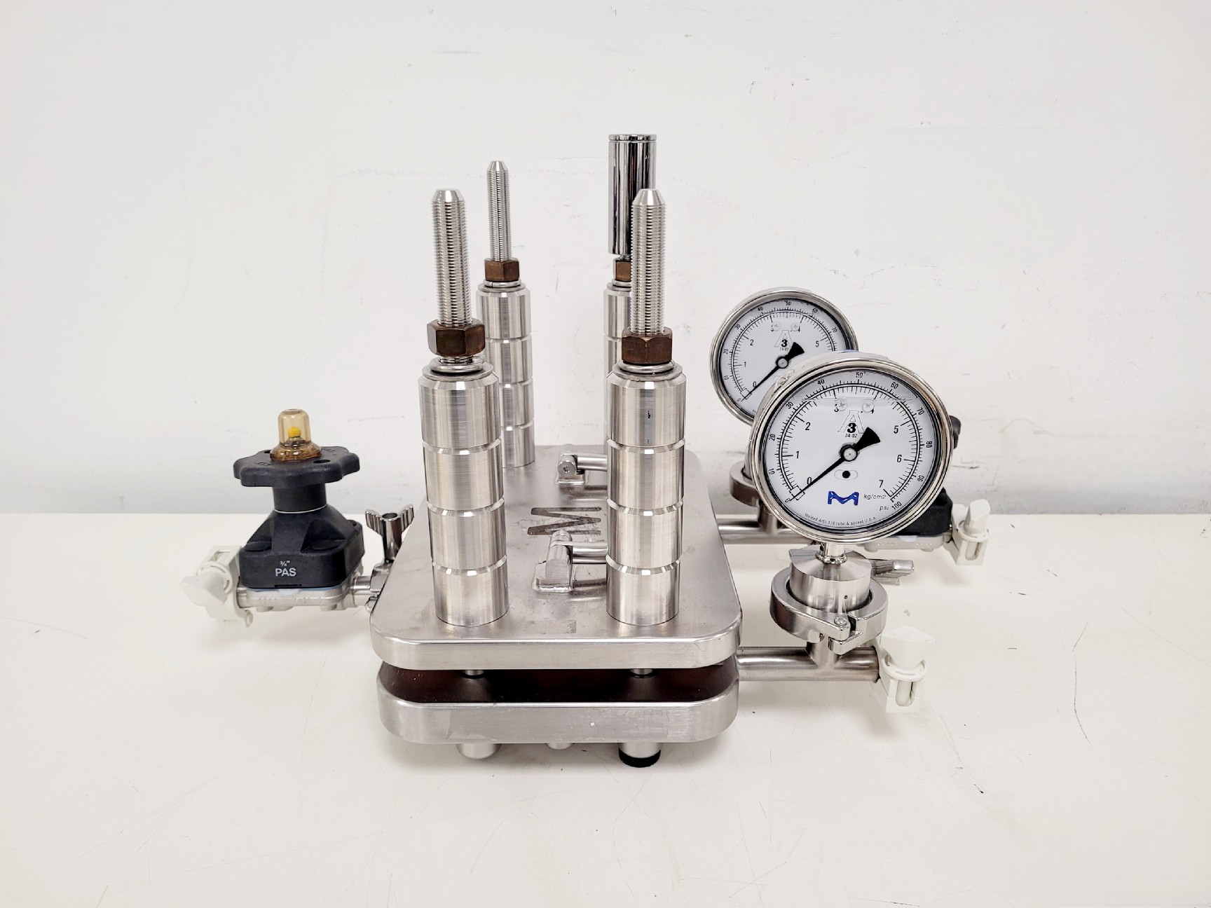 Image of Millipore Pellicon 2 P2B3-00C-05 Cassette Filter & XX42PMINI Holder