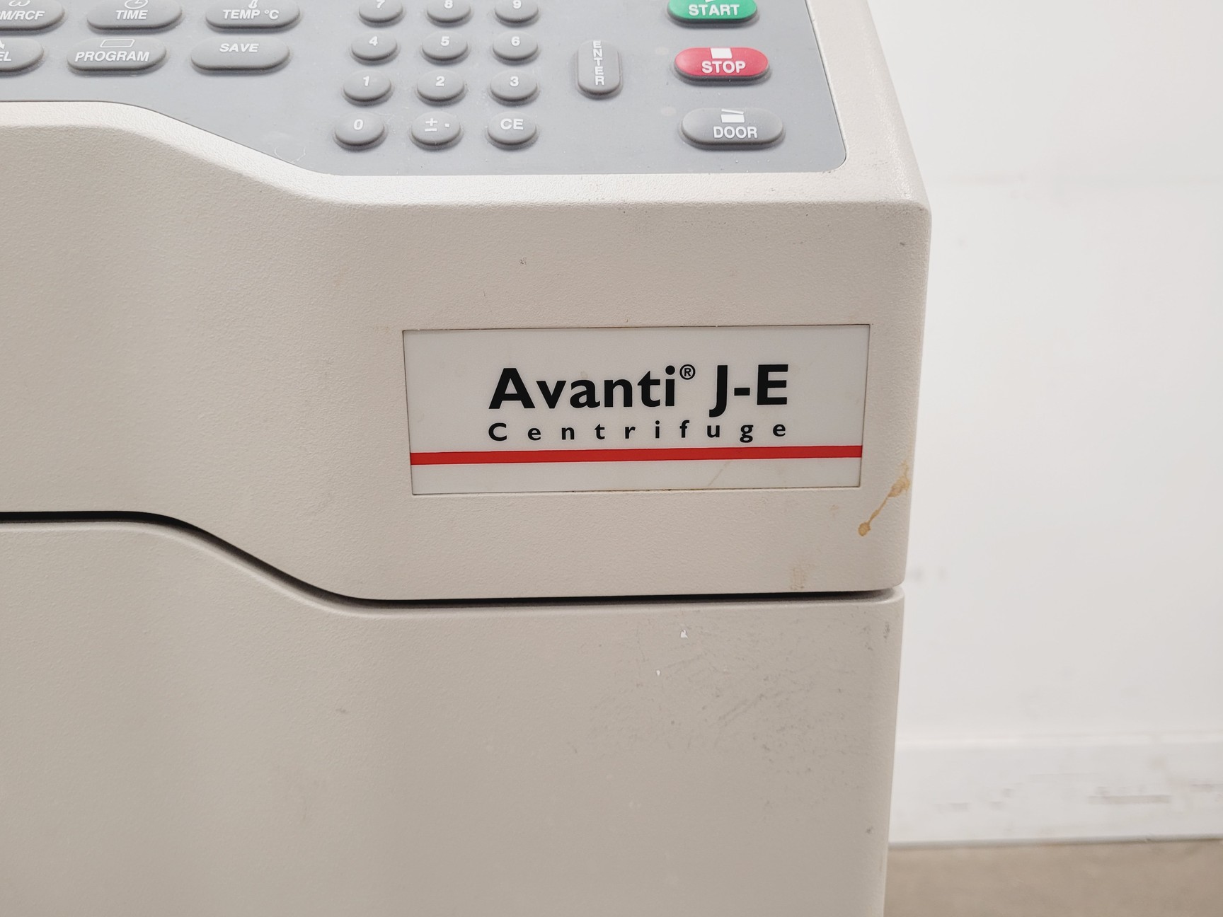 Image of Beckman Coulter Avanti J-E Centrifuge