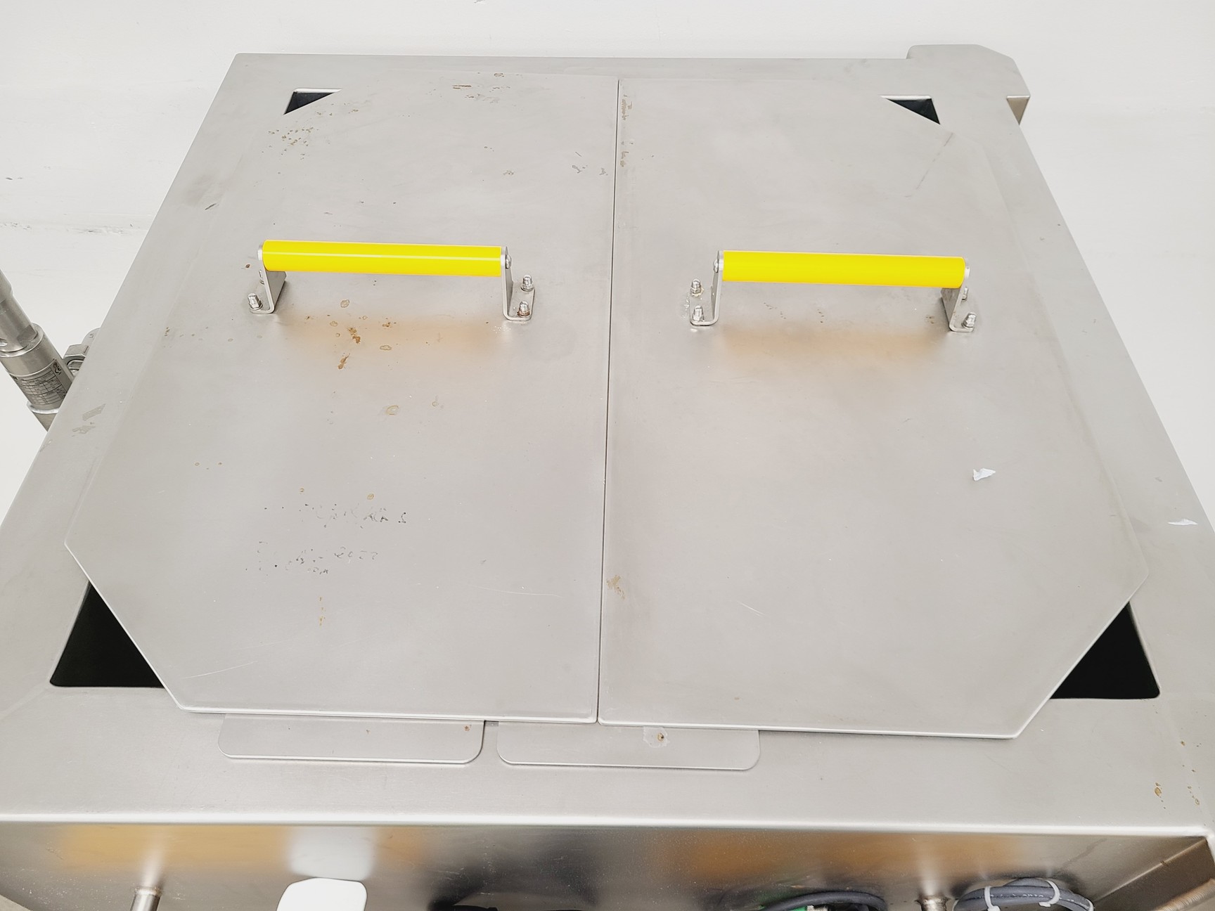 Image of Sartorius Stedim Biotech Pallet Tank for Mixing Base Module EU 200L w/ Combics 1