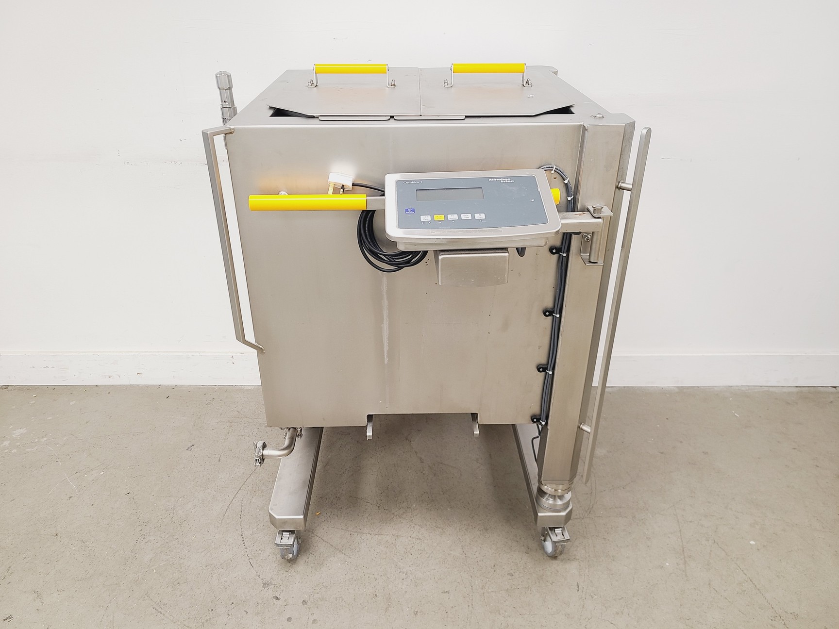 Image of Sartorius Stedim Biotech Pallet Tank for Mixing Base Module EU 200L w/ Combics 1