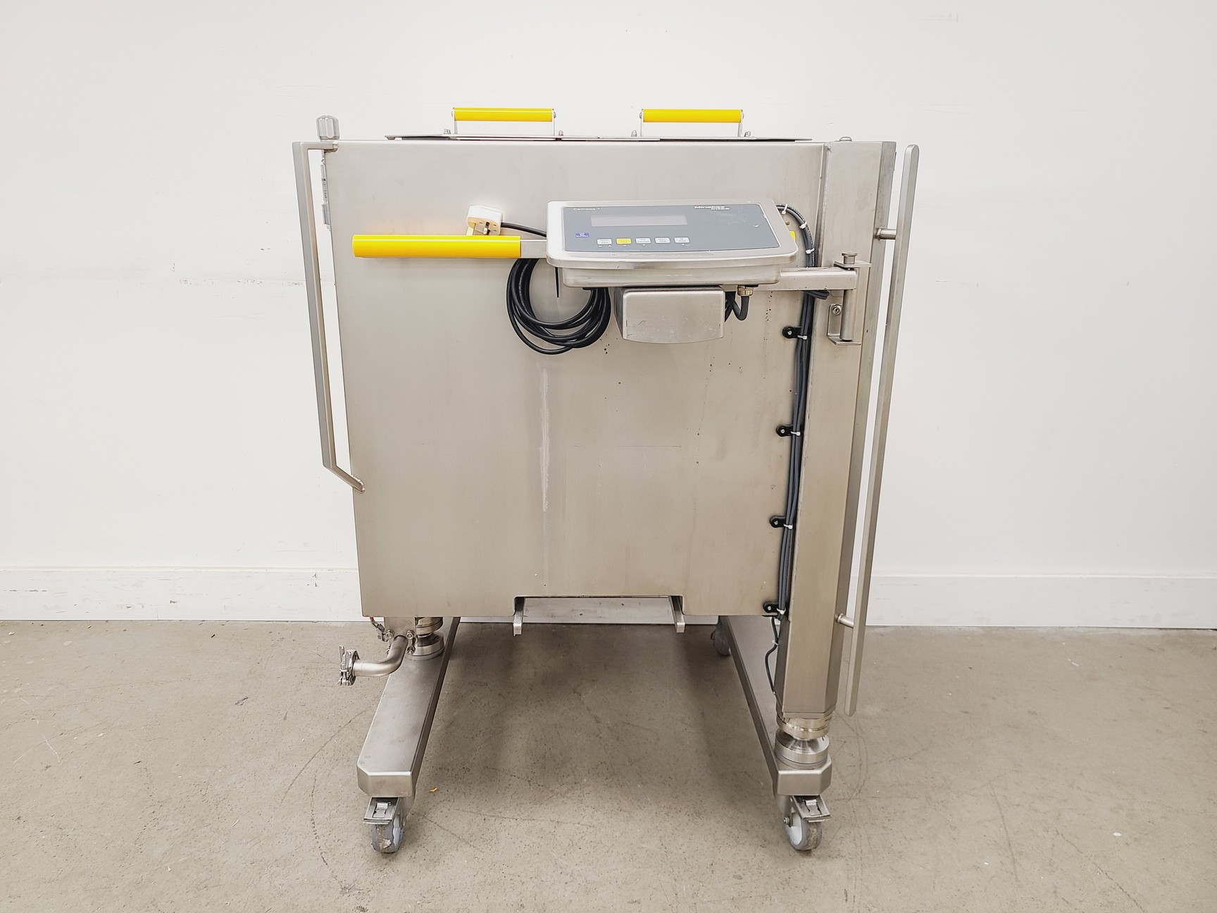 Image of Sartorius Stedim Biotech Pallet Tank for Mixing Base Module EU 200L w/ Combics 1