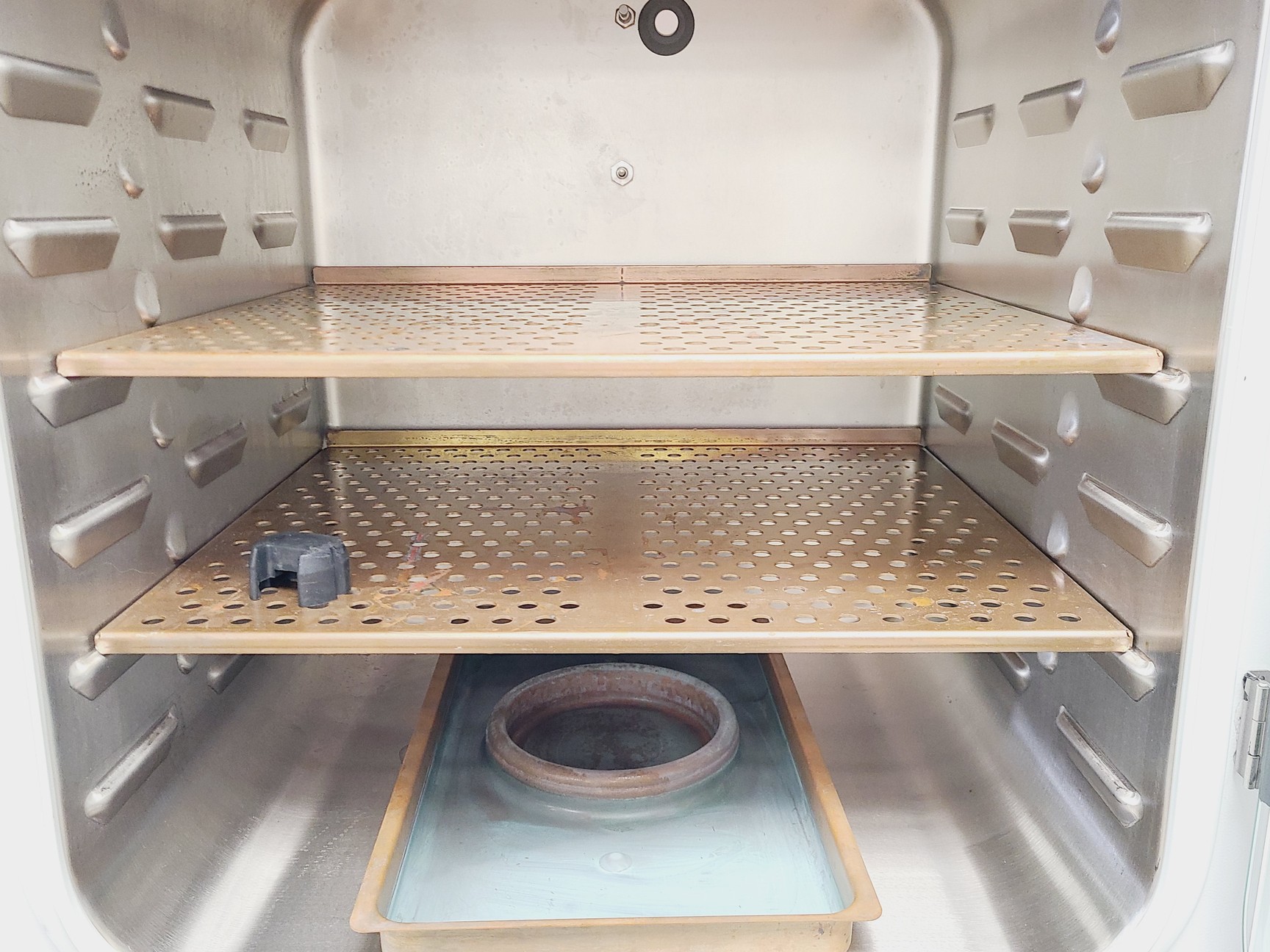 Image of Binder CB 170 Incubator Double Stack CO2 Lab