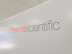 Thumbnail image of Thermo Scientific HeraFreeze HDE Series Ultra-Low Temperature Freezer HDE40086FV