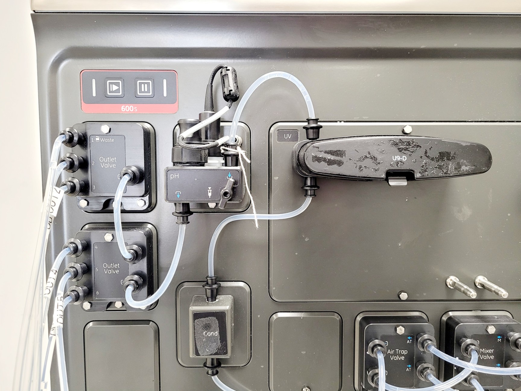 Image of ÄKTA Pilot 600 Chromatography System FPLC Lab (2020)