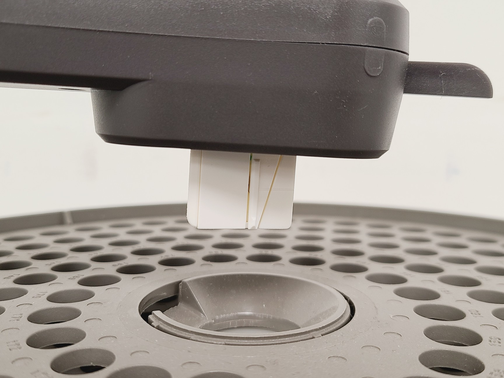 Image of GE ÄKTA Pure Fast Protein Liquid Chromatography System FPLC w/ F9-R Lab