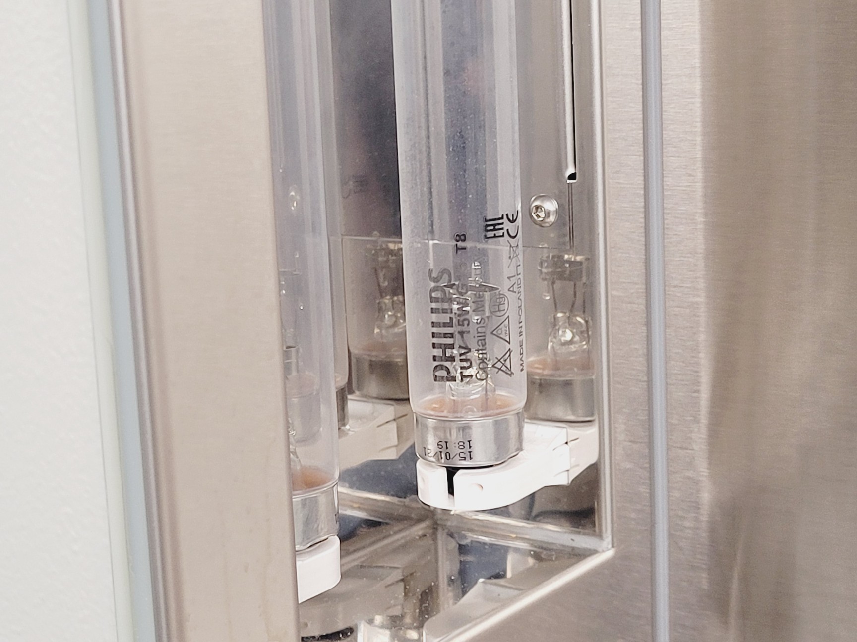 Image of Thermo Scientific Safe 2020 Model 1.2 Class 2 Biological Safety Cabinet w/ Stand