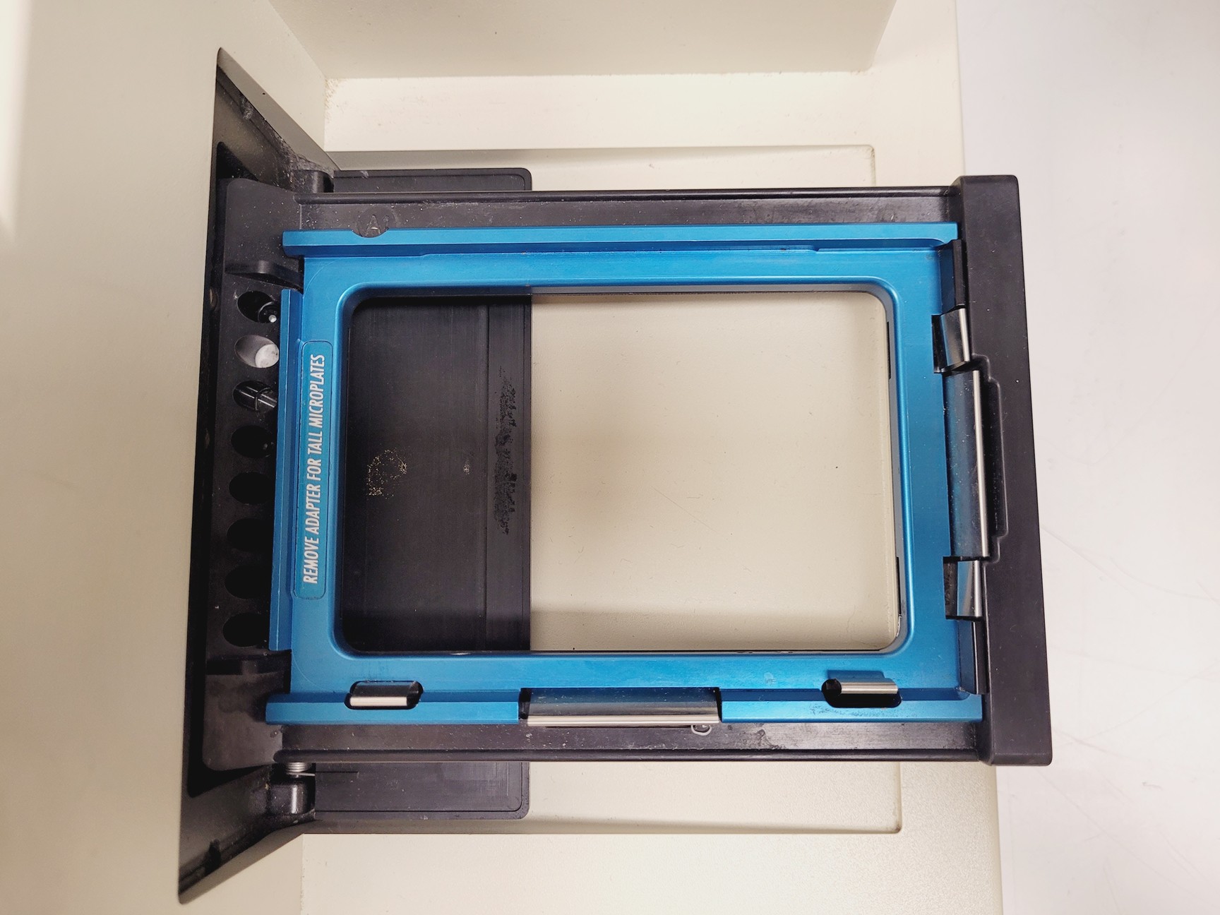 Image of Molecular Devices SpectraMAX Gemini Microplate Spectrophotometer w/ PC