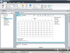 Thumbnail image of Molecular Devices SpectraMAX Gemini Microplate Spectrophotometer w/ PC