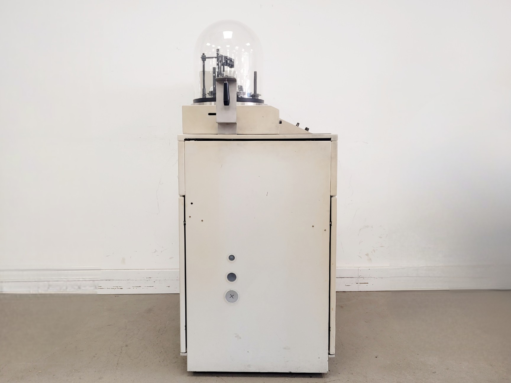Image of Edwards Auto 306 Thermal Evaporator Coating System Lab