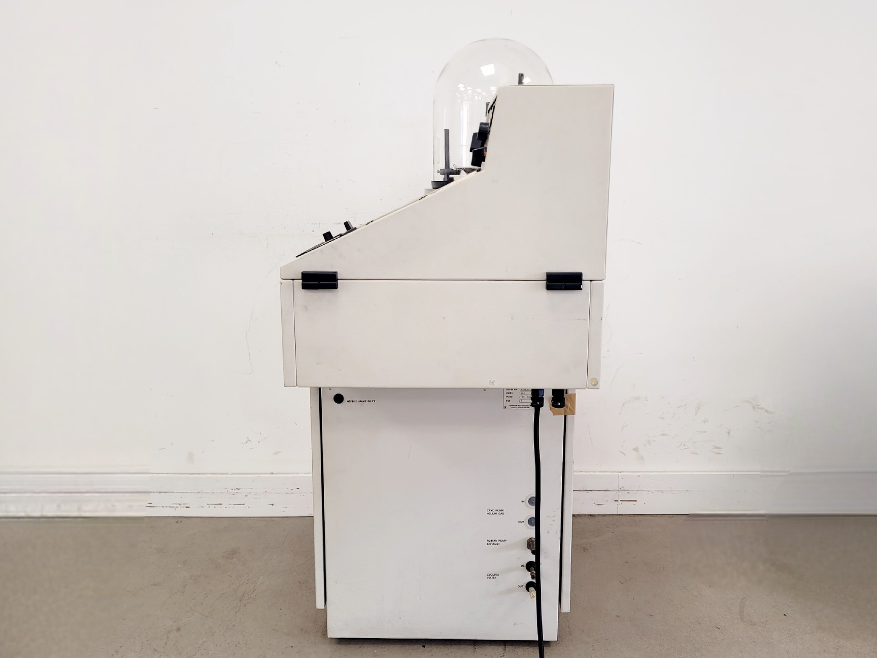 Image of Edwards Auto 306 Thermal Evaporator Coating System Lab