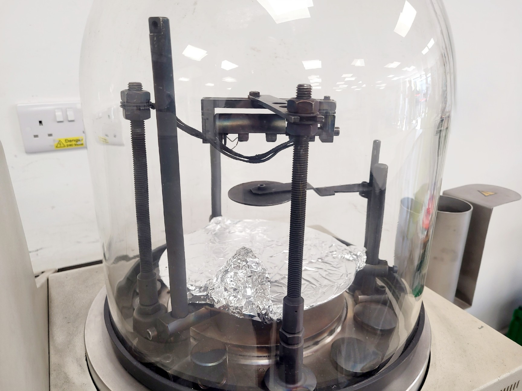 Image of Edwards Auto 306 Thermal Evaporator Coating System Lab