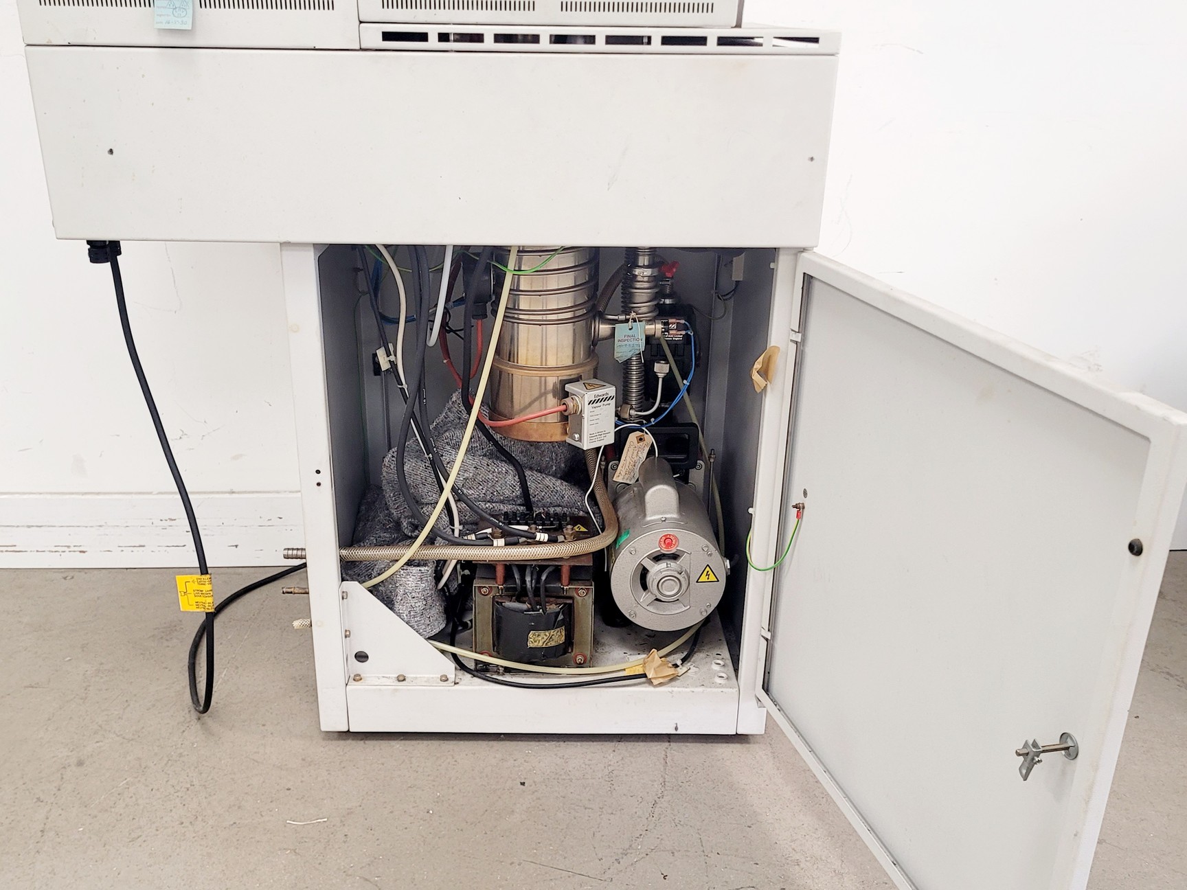 Image of Edwards Auto 306 Thermal Evaporator Coating System Lab