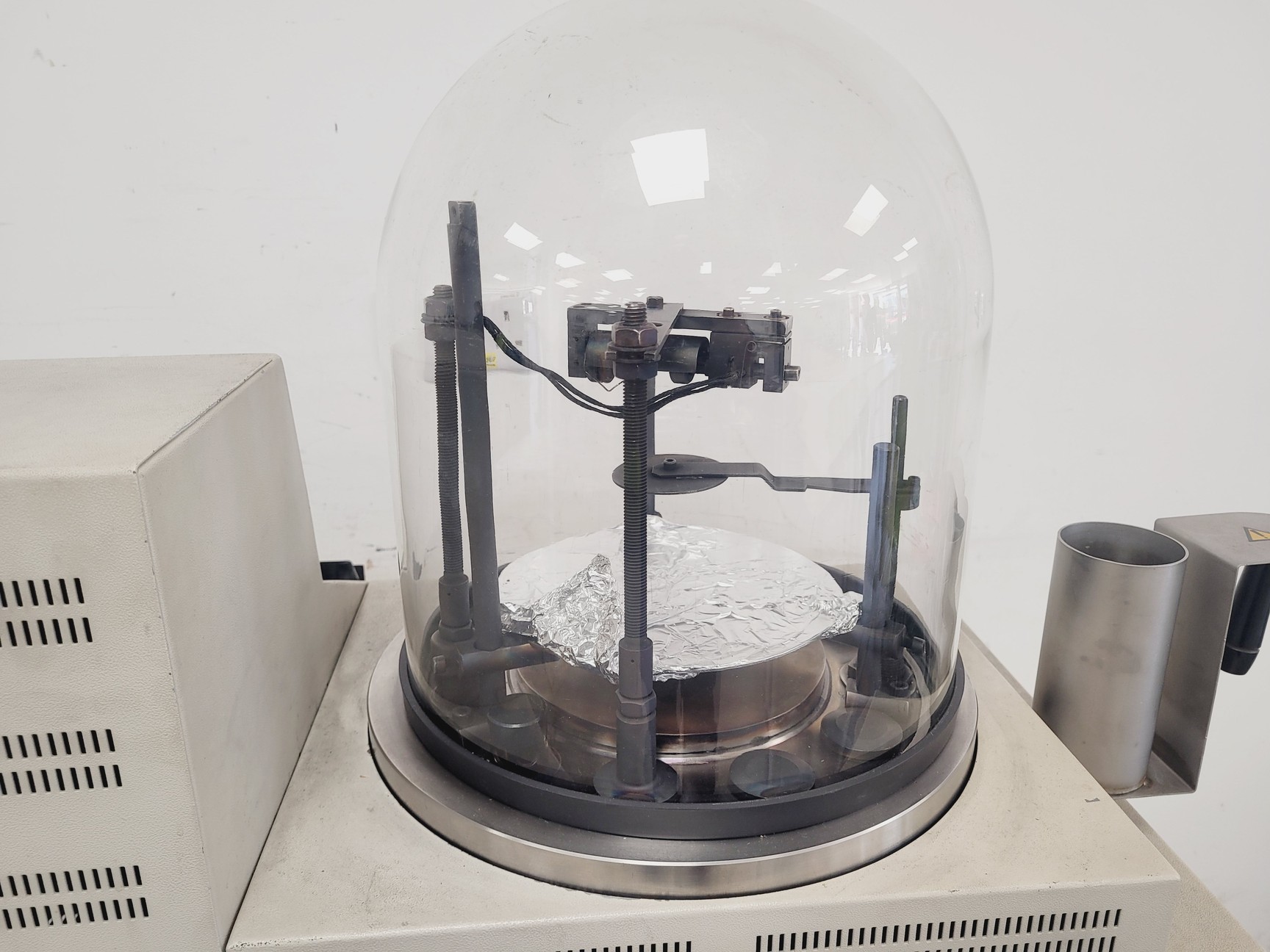 Image of Edwards Auto 306 Thermal Evaporator Coating System Lab