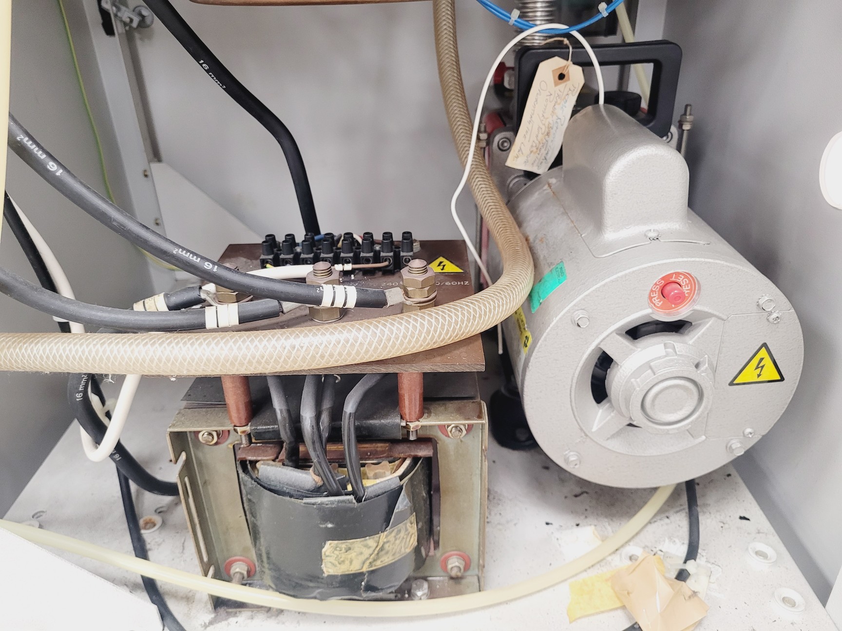 Image of Edwards Auto 306 Thermal Evaporator Coating System Lab