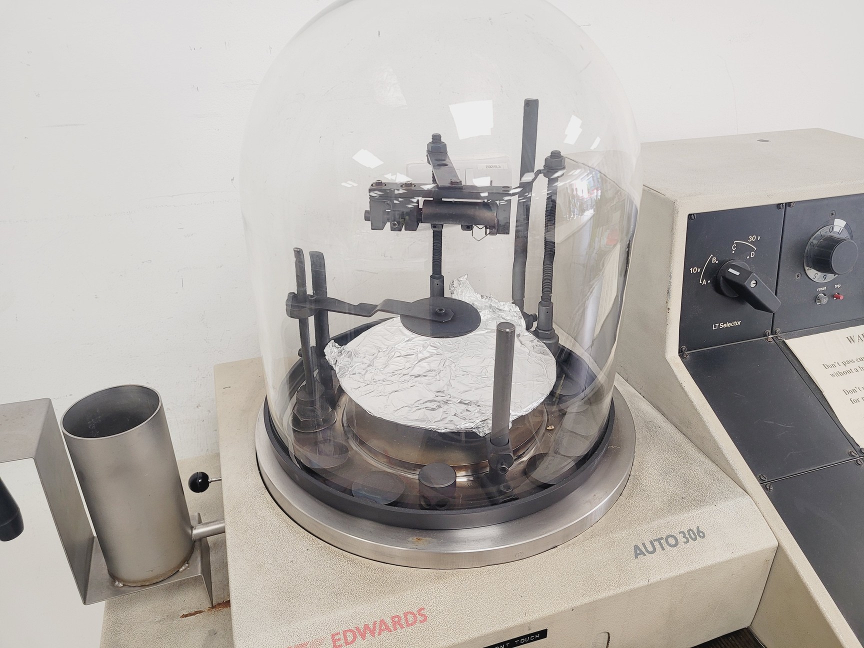 Image of Edwards Auto 306 Thermal Evaporator Coating System Lab