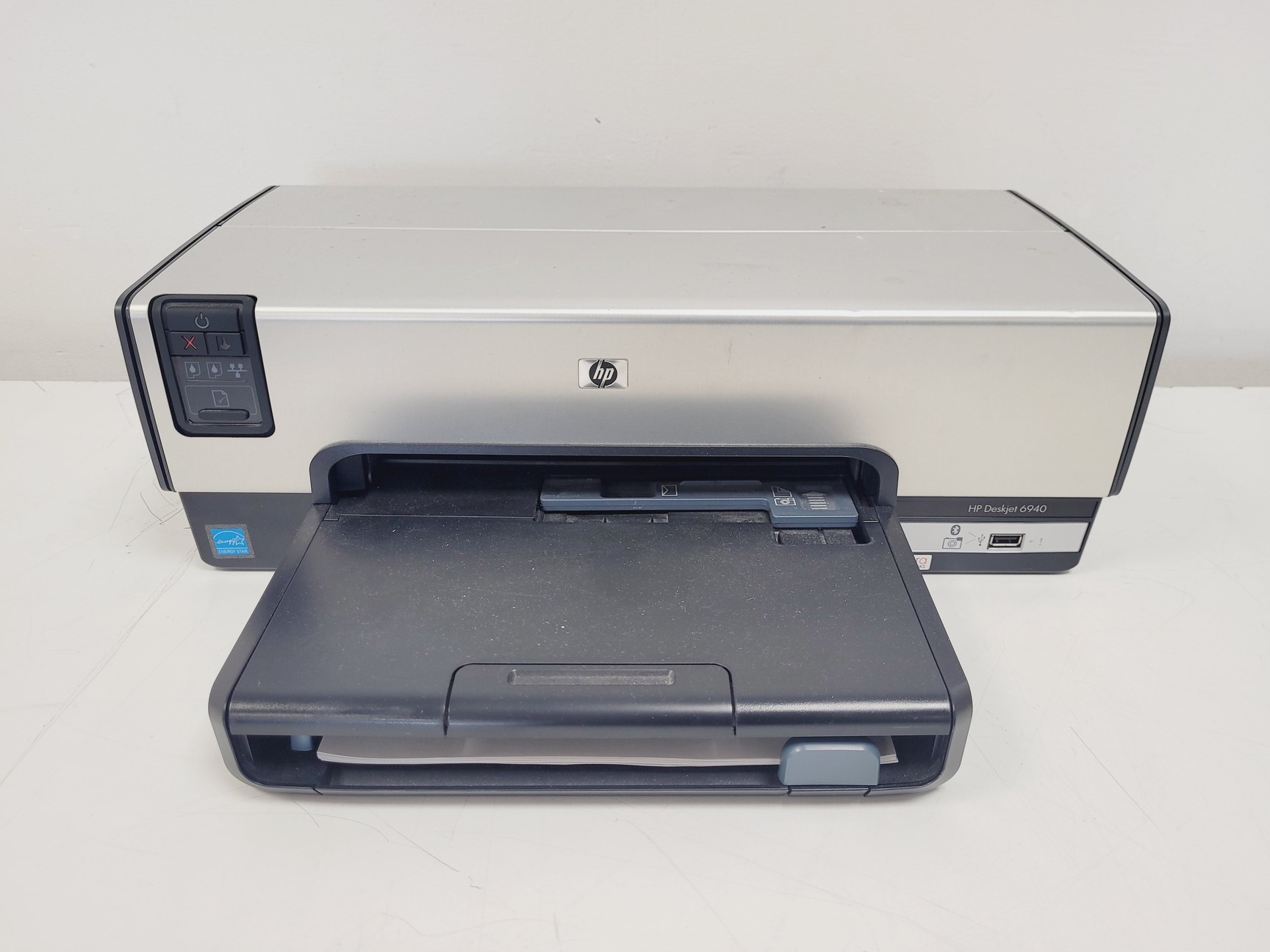 Image of Nicolet Nexus FT-IR Spectrometer w/ PC & Omnic Version 5.2a Software Lab