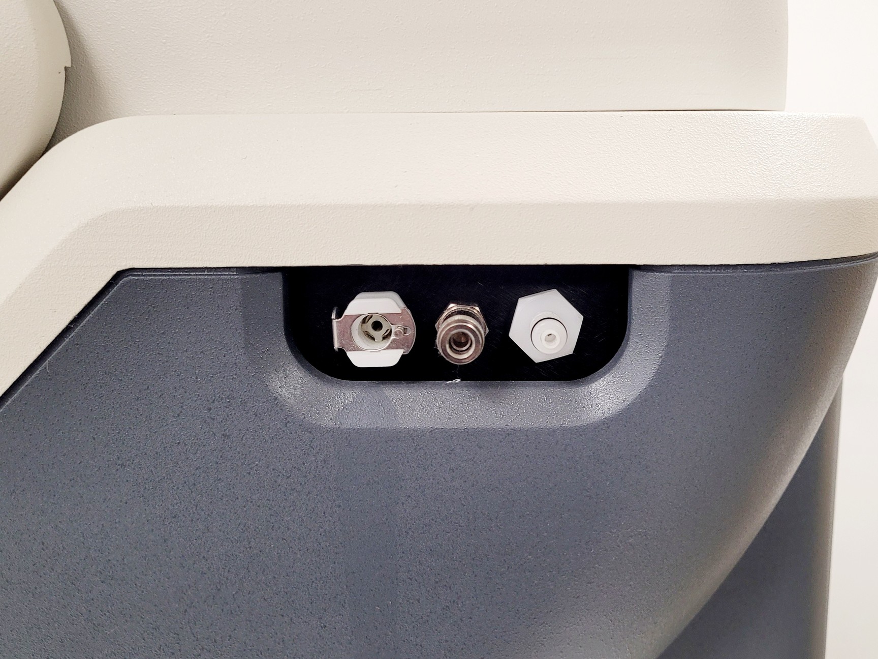 Image of RainDance Technologies ThunderStorm Sequencing System NGS Lab