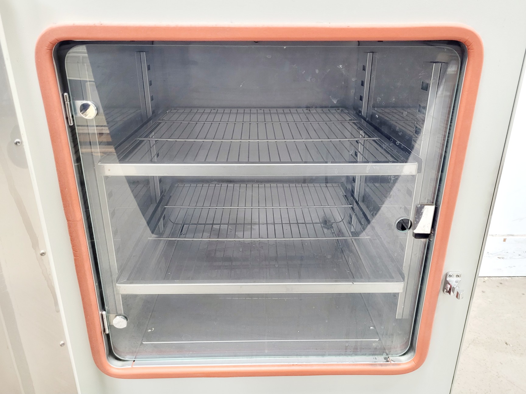 Image of Sanyo MIR-162 Lab Incubator 