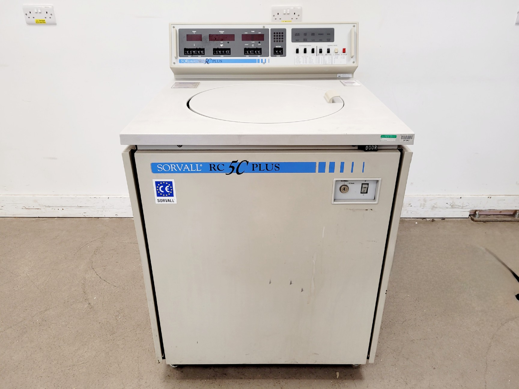 Image of Sorvall RC 5C Plus Centrifuge with Sorvall SA-600 Rotor Lab