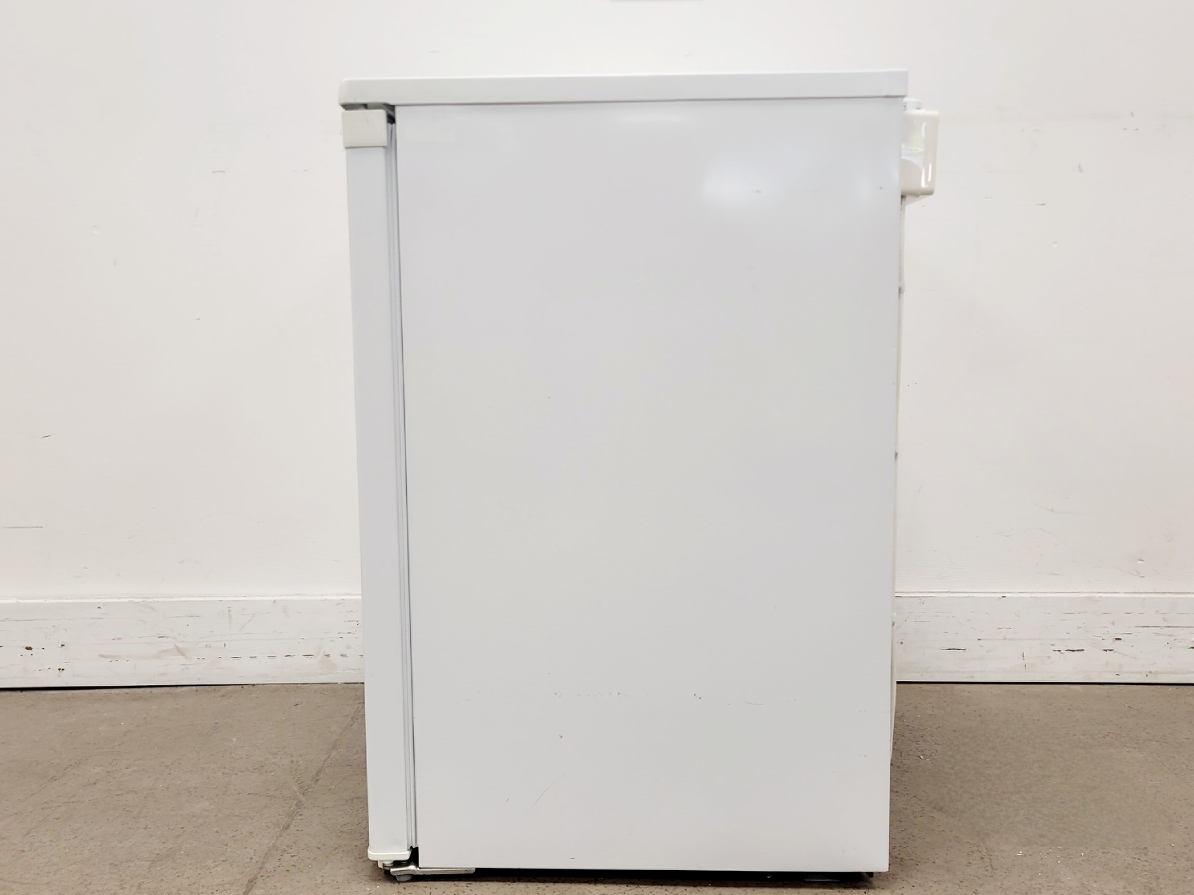 Image of Lec Medical LR111 Laboratory Refrigerator