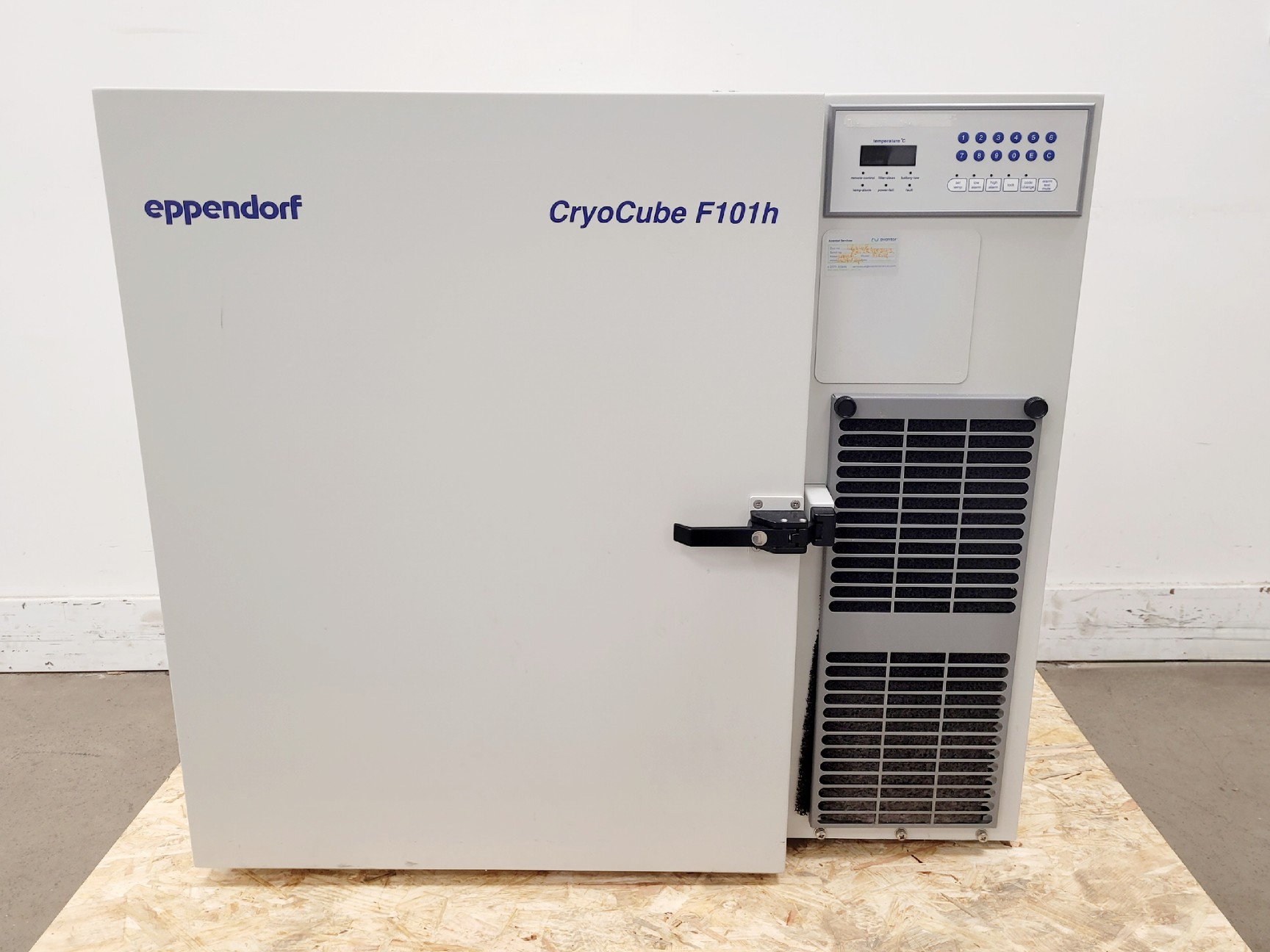 Image of Eppendorf CryoCube F101h-86 Ultra Low Temperature Freezer Lab