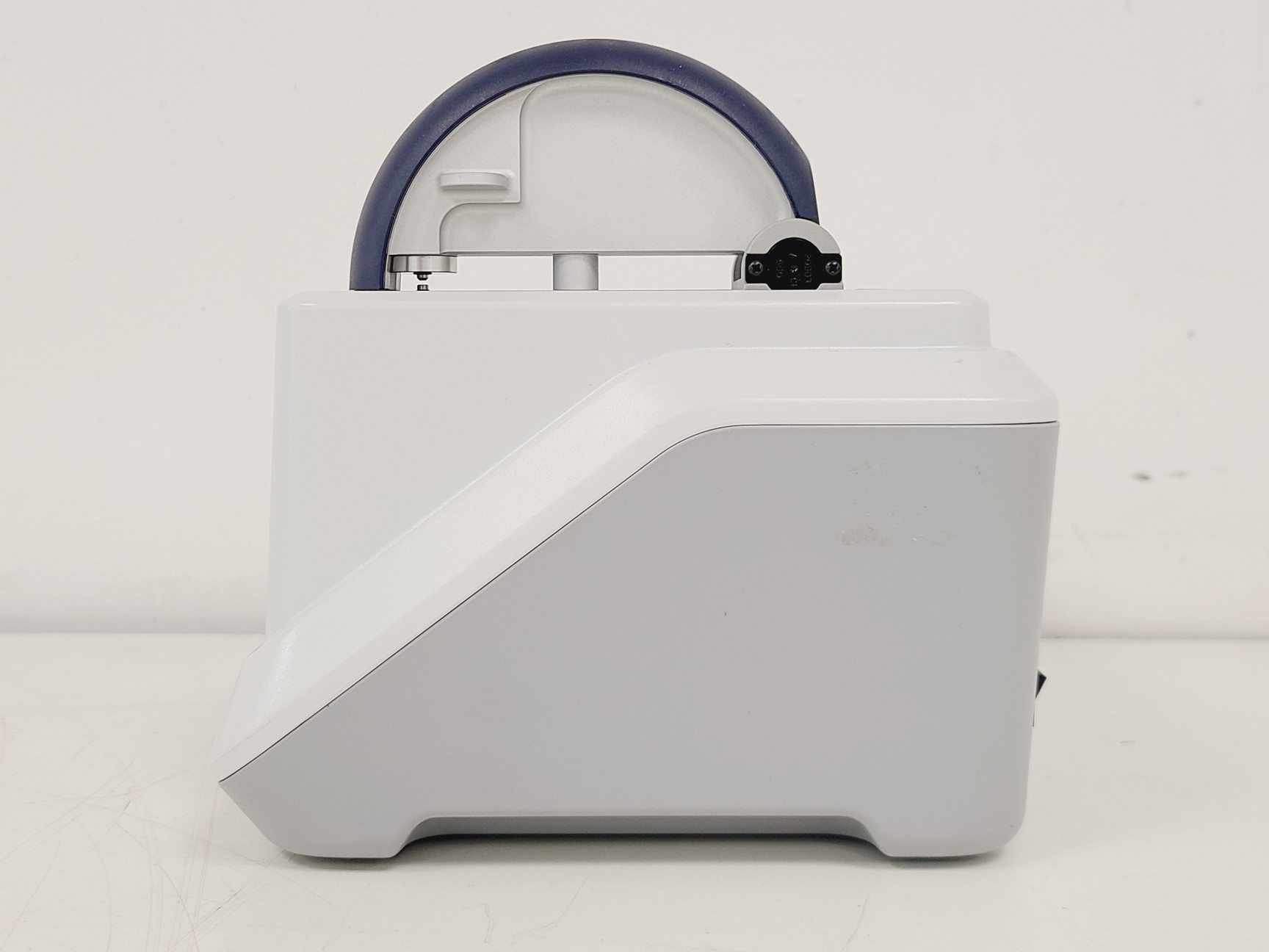 Image of Thermo Scientific NanoDrop Lite Plus Spectrophotometer (2022) Lab