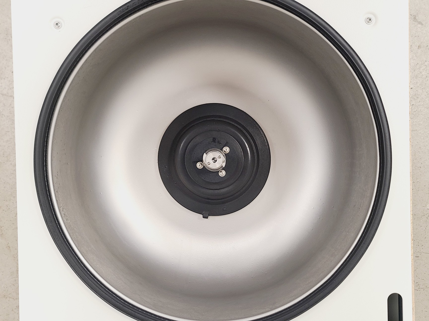 Image of Thermo Scientific Heraeus Megafuge 40 Centrifuge w/ 75003017 Rotor 4200RPM 