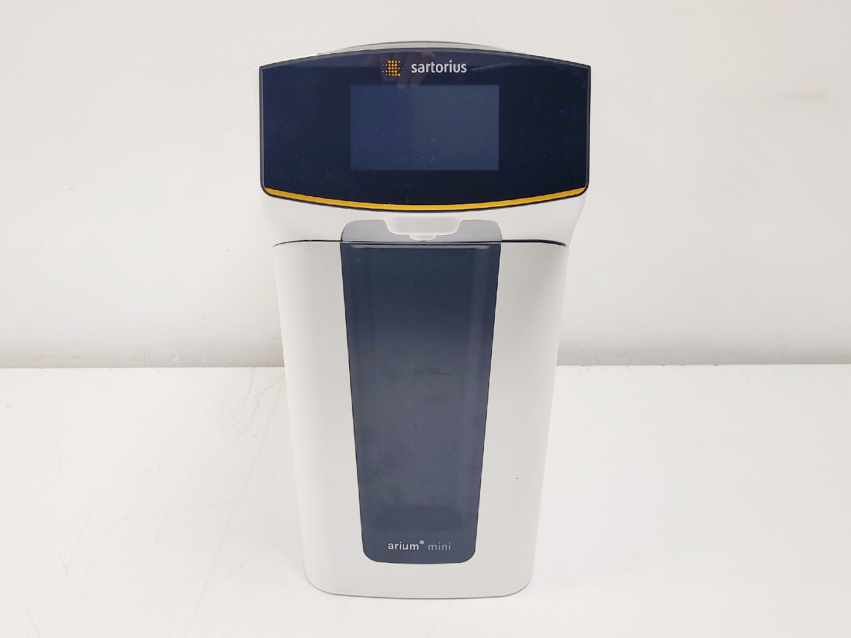 Image of Sartorius Arium Mini H20-MA-UV-T Water Purifier Lab