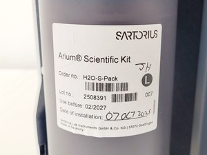 Thumbnail image of Sartorius Arium Mini H20-MA-UV-T Water Purifier Lab
