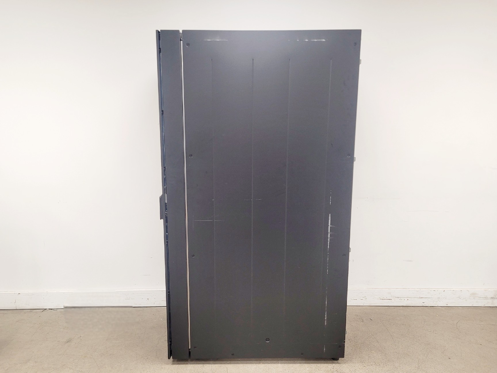 Image of Emerson Network Power CoolDoor Server Rack P/N: DCD35A6E30A001