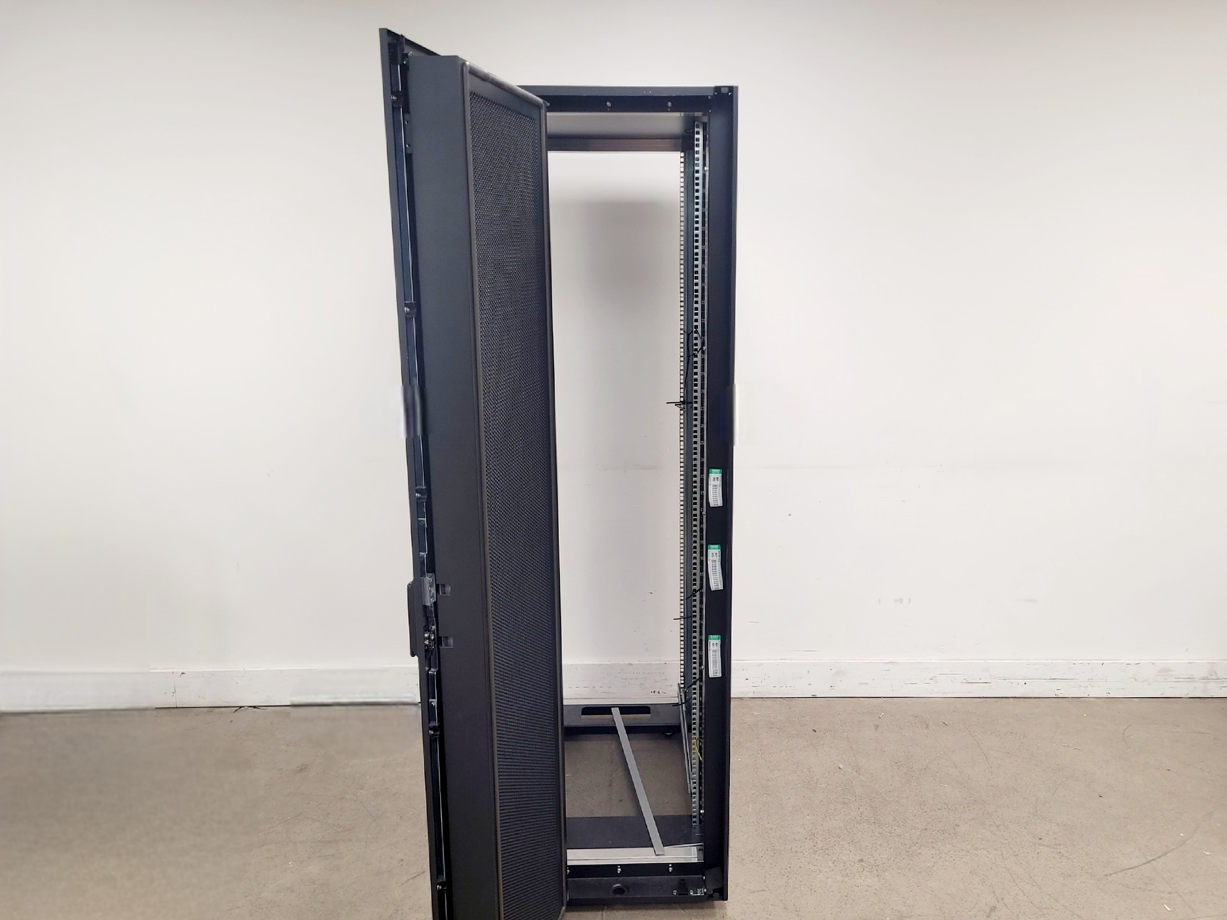 Image of Emerson Network Power CoolDoor Server Rack P/N: DCD35A6E30A001