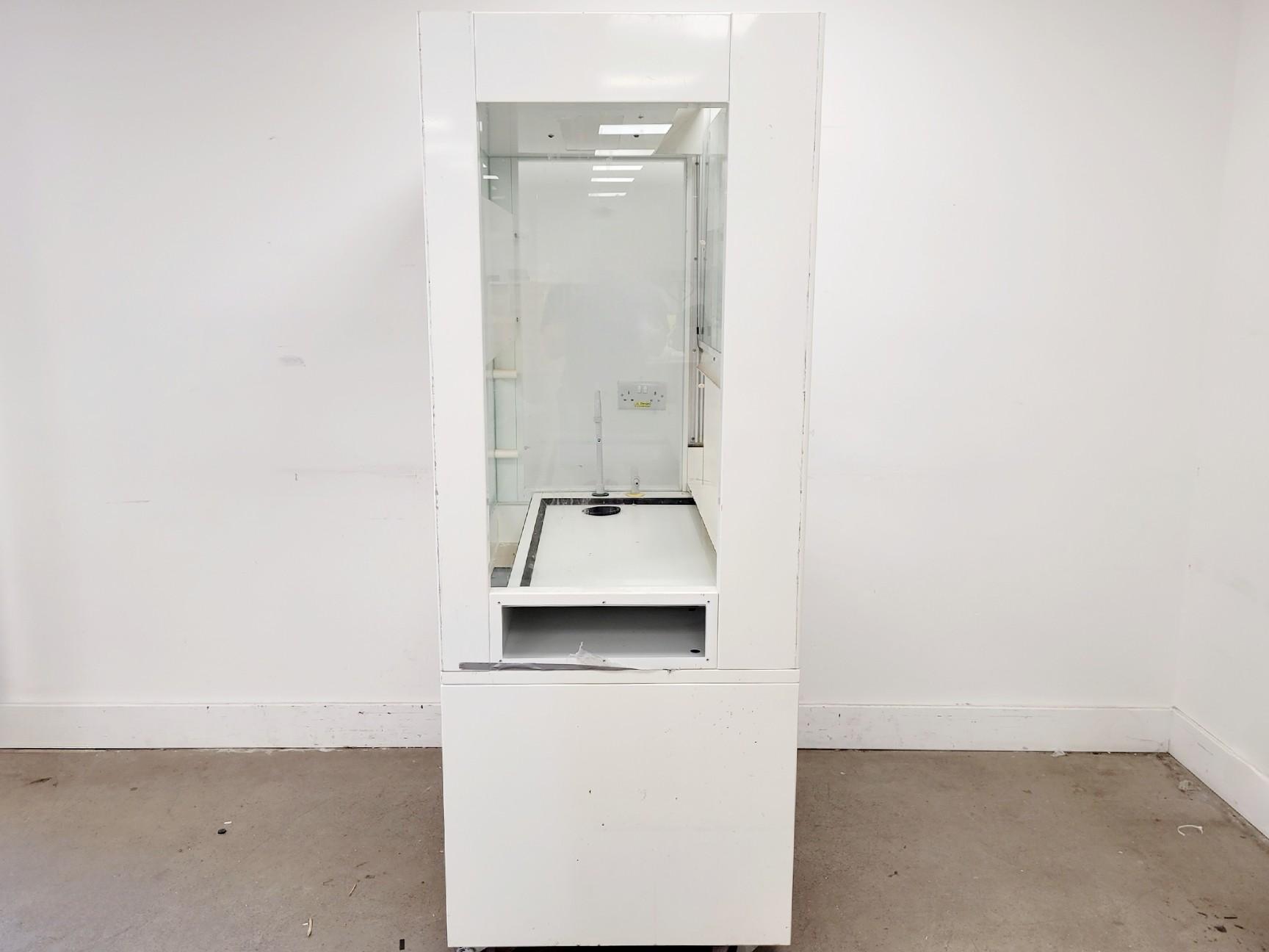 Image of Total Contaminant Solutions T.C.S 1000MR Ductless Fume Cupboard Lab