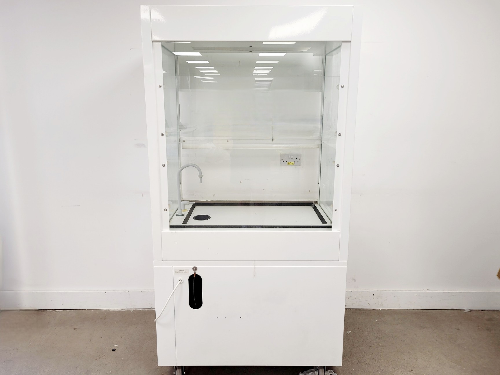 Image of Total Contaminant Solutions T.C.S 1000MR Ductless Fume Cupboard Lab