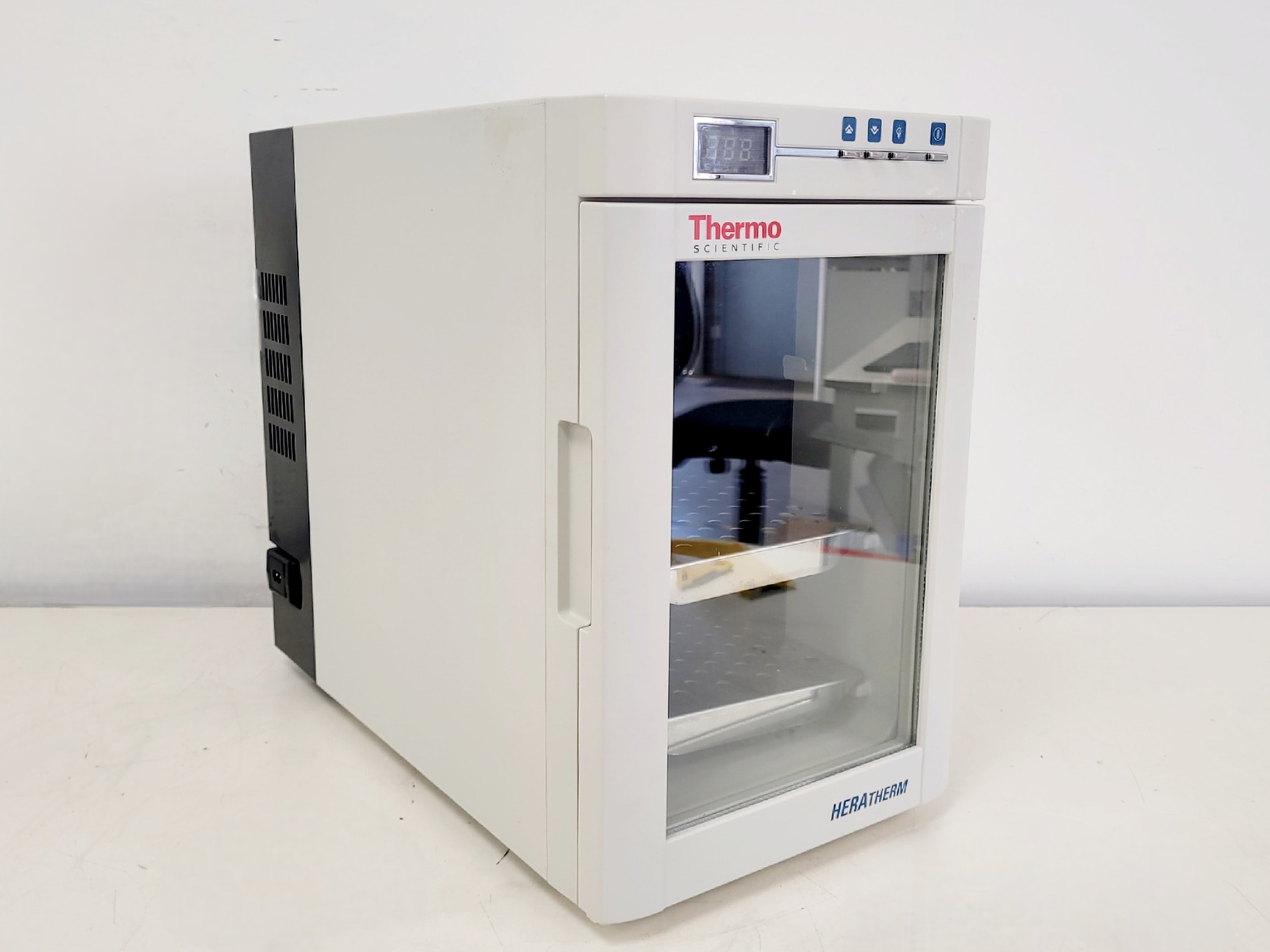 Image of Thermo Scientific HERATHERM IMC 18 Incubator Lab