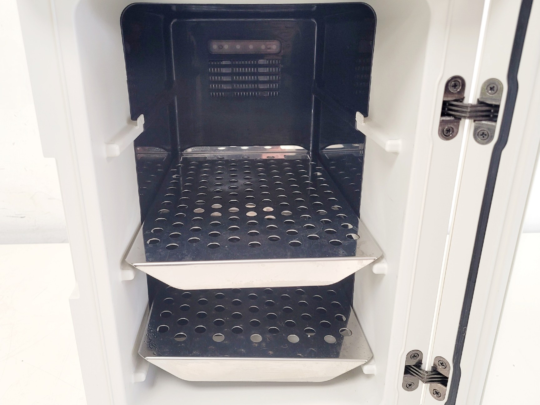Image of Thermo Scientific HERATHERM IMC 18 Incubator Lab