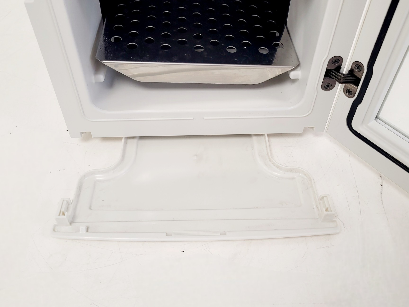 Image of Thermo Scientific HERATHERM IMC 18 Incubator Lab