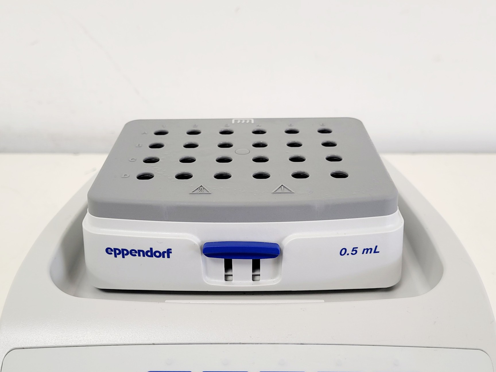 Image of Eppendorf ThermoMixer C Thermal Cycler w/ 0.5uL Block Lab