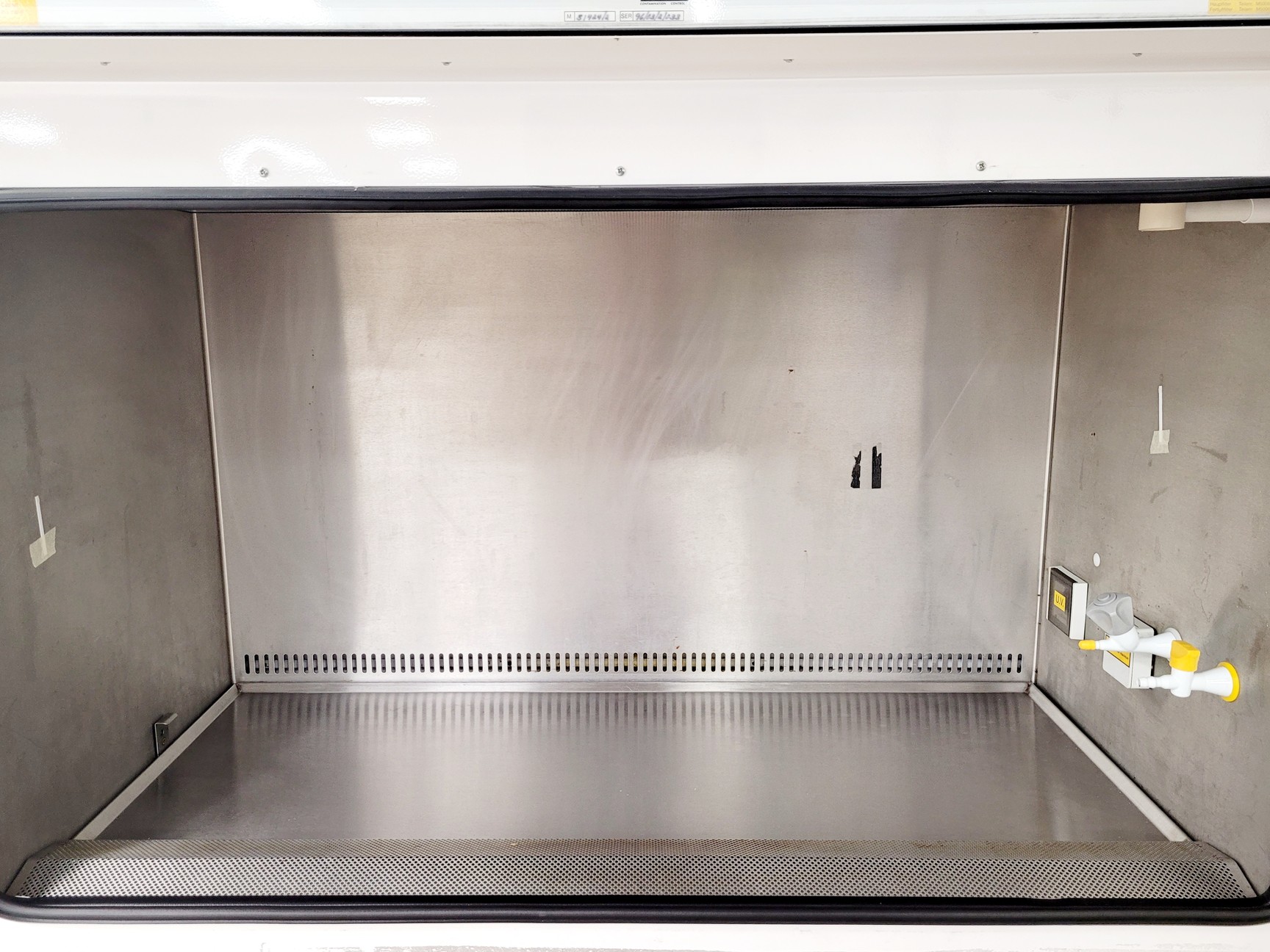 Image of Microflow Model M51424/2 Class II Biological Safety Cabinet Lab
